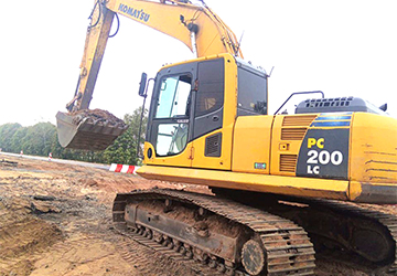 road1.by - Роад Инженеринг - аренда экскаватора Komatsu PC200LC-8